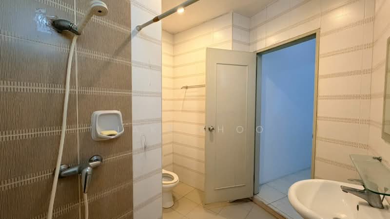 Condominium for Sale at The View Condominium - Jake Khoo - Bathroom - PropertyGuru.com.my
