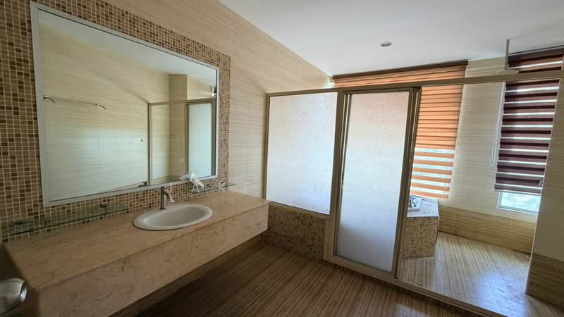 Condominium for Sale at The View Condominium - Jake Khoo - Bathroom - PropertyGuru.com.my