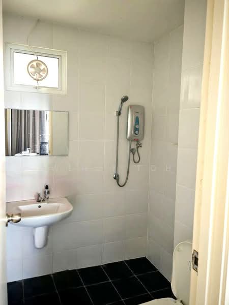 Condominium for Sale at SummerSkye Residences - Wendy Toh - Bathroom - PropertyGuru.com.my