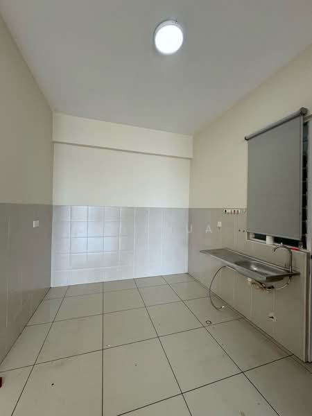 Condominium for Sale at Pangsapuri Kamelia (Camellia Park) - LS Chua - Kitchen - PropertyGuru.com.my