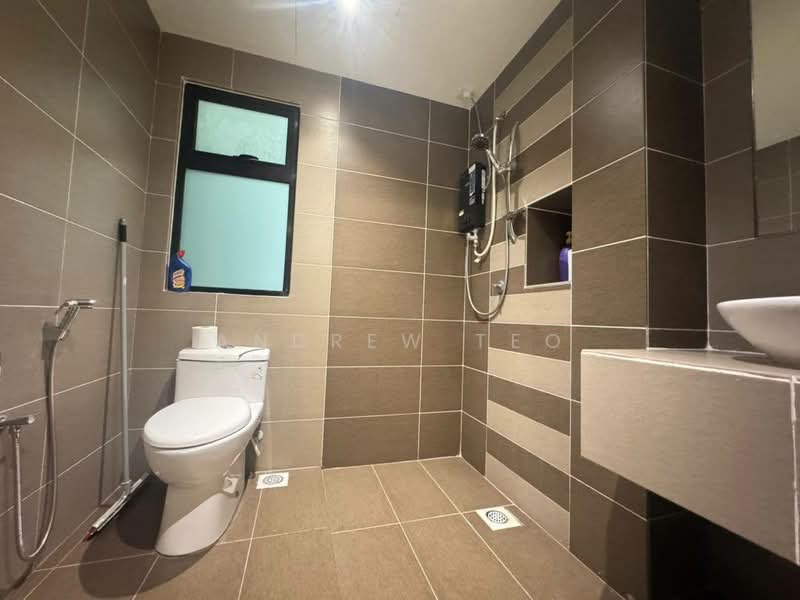 Kediaman Servis untuk Dijual di G Residence - Andrew Teo - Bathroom - PropertyGuru.com.my