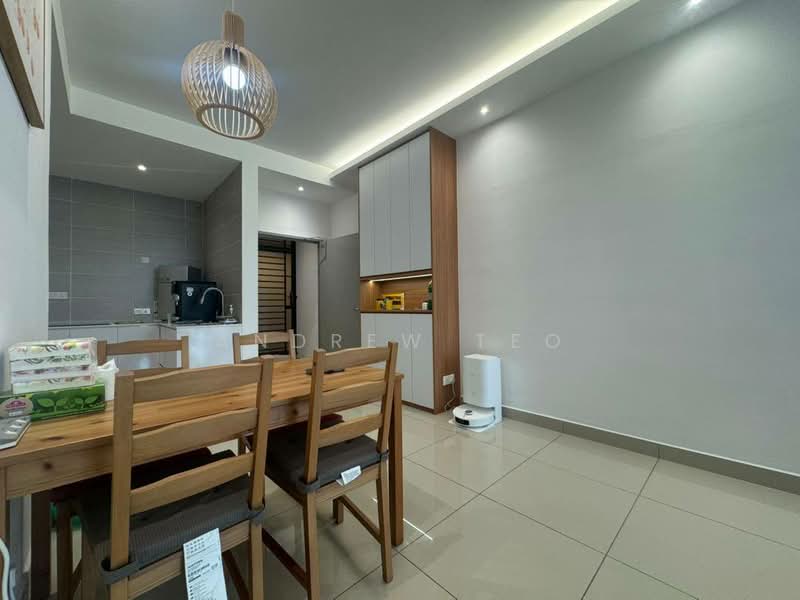Kediaman Servis untuk Dijual di G Residence - Andrew Teo - Dining Room - PropertyGuru.com.my