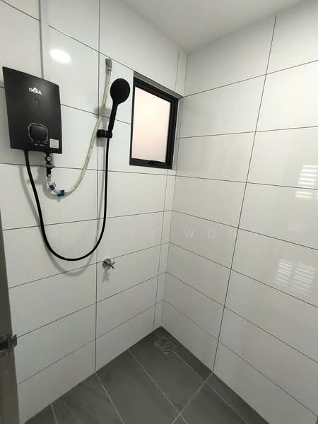 Servis Apartment untuk Disewa di Traders Garden @ Cheras Selatan - Adrian Wong - Bathroom - PropertyGuru.com.my