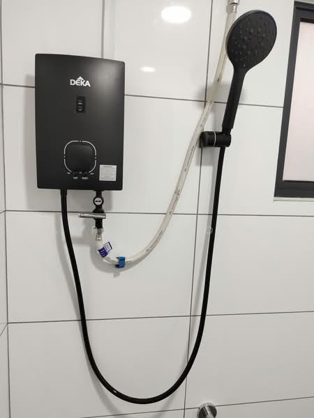 Servis Apartment untuk Disewa di Traders Garden @ Cheras Selatan - Adrian Wong - Bathroom - PropertyGuru.com.my