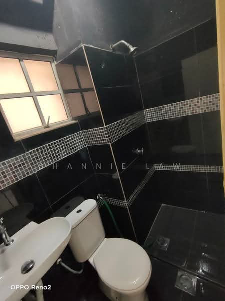 Servis Apartment untuk Dijual di Diamond Residences - Shannie Law - Bathroom - PropertyGuru.com.my