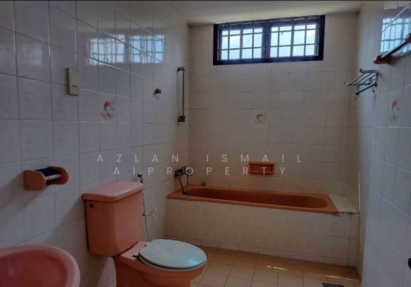 Condominium for Sale at Citywoods - Azlan Ismail aiproperty - Bathroom - PropertyGuru.com.my