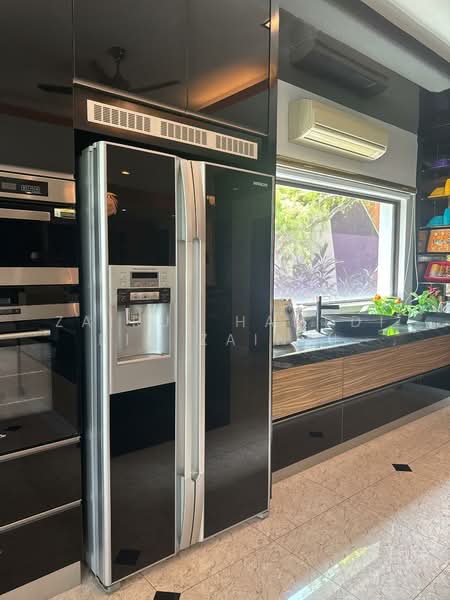 Bungalow for Sale in Shah Alam (Selangor) - Zairul Hamedi Bin Zainal - Kitchen - PropertyGuru.com.my