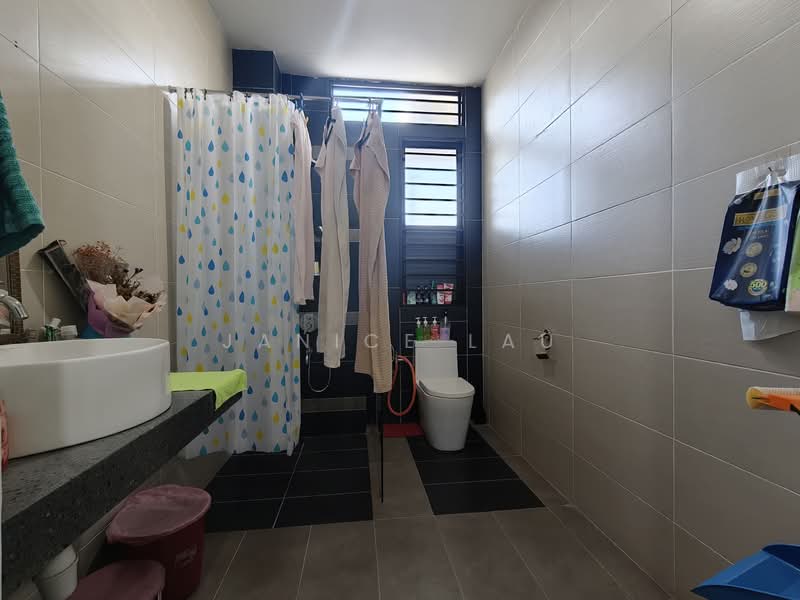 Rumah Teres 2 Tingkat untuk Dijual di Alam Damai (Cheras) - Janice Lau - Bathroom - PropertyGuru.com.my