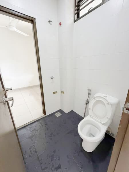 2-storey Terraced House for Sale in Taman Pelangi Indah (Ulu Tiram) - Bess Wong - Bathroom - PropertyGuru.com.my