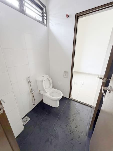 2-storey Terraced House for Sale in Taman Pelangi Indah (Ulu Tiram) - Bess Wong - Bathroom - PropertyGuru.com.my