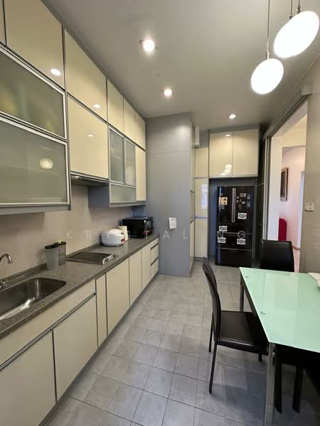 Kondominium untuk Dijual di Casa Indah 1 - Krystal Ng - Kitchen - PropertyGuru.com.my