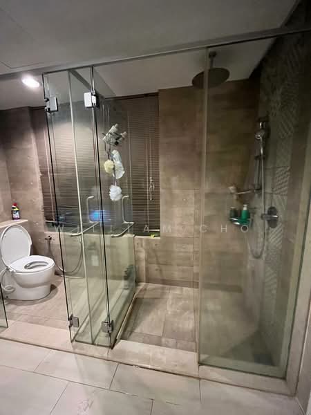 Kondominium untuk Dijual di The Capsquare Residences - William Cho - Bathroom - PropertyGuru.com.my