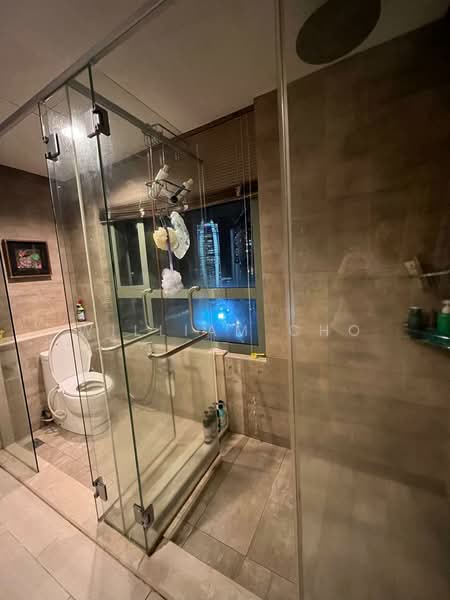 Kondominium untuk Dijual di The Capsquare Residences - William Cho - Bathroom - PropertyGuru.com.my