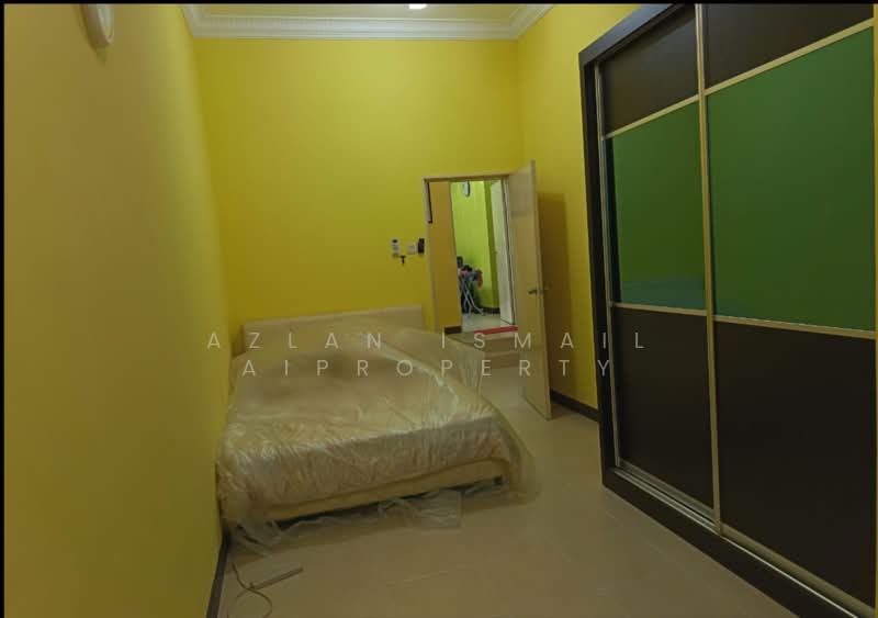 Rumah Teres 2 Tingkat untuk Dijual di Setia Tropika (Johor Bahru) - Azlan Ismail aiproperty - Bedroom - PropertyGuru.com.my