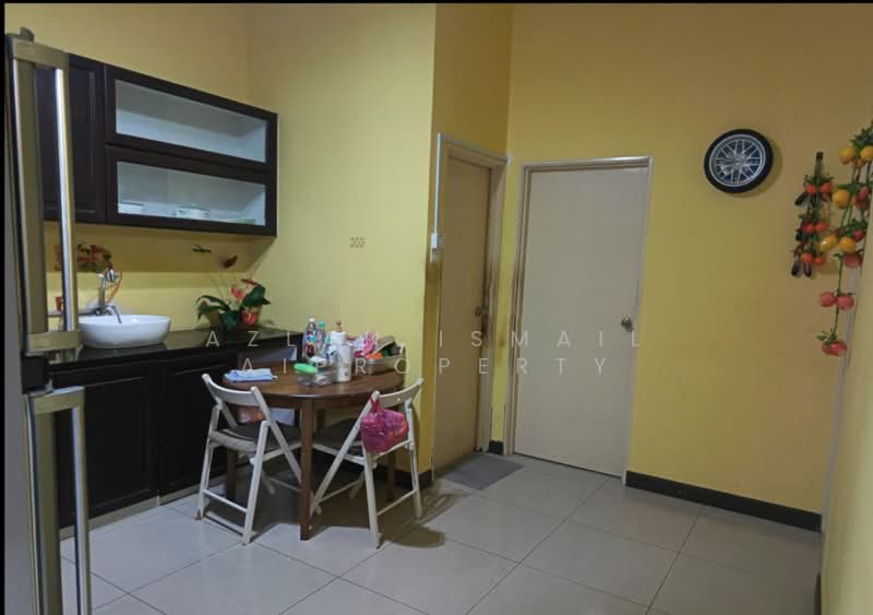 Rumah Teres 2 Tingkat untuk Dijual di Setia Tropika (Johor Bahru) - Azlan Ismail aiproperty - Kitchen - PropertyGuru.com.my