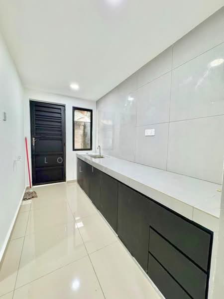 Rumah Teres 2 Tingkat untuk Dijual di Taman Kota Masai (Pasir Gudang) - Loong Hing Liong - Kitchen - PropertyGuru.com.my