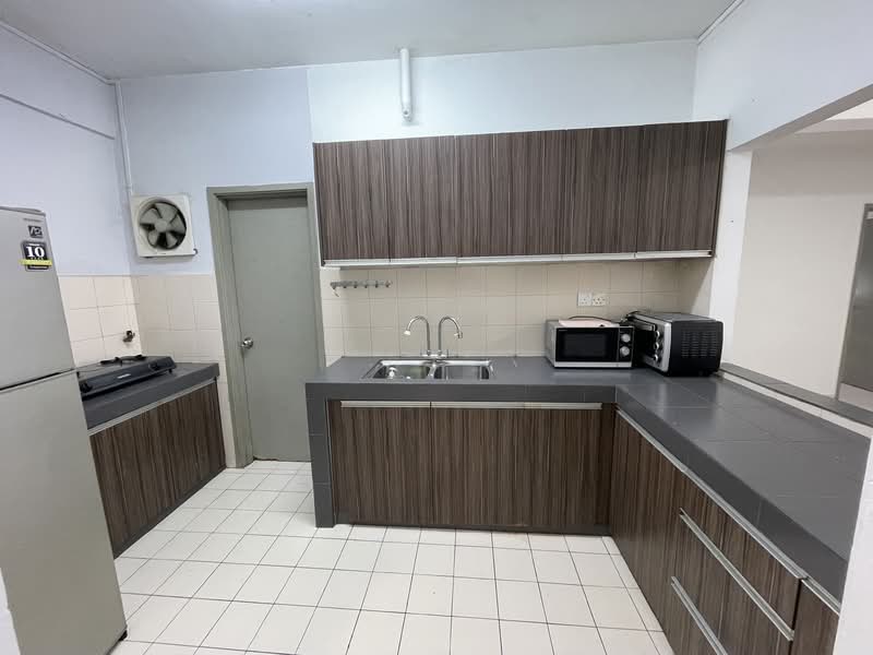 Condominium for Rent at Sri Putramas - Ahmad Nizam Abdullah - Kitchen - PropertyGuru.com.my