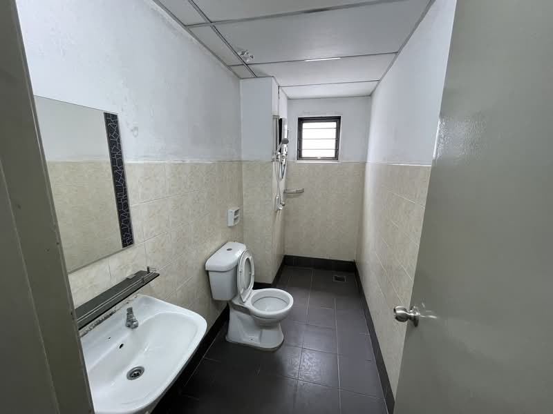 Condominium for Rent at Sri Putramas - Ahmad Nizam Abdullah - Bathroom - PropertyGuru.com.my