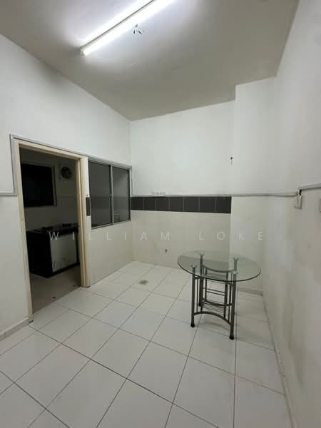Rumah Teres 2 Tingkat untuk Disewa di Setia Tropika (Johor Bahru) - William Loke - Kitchen - PropertyGuru.com.my