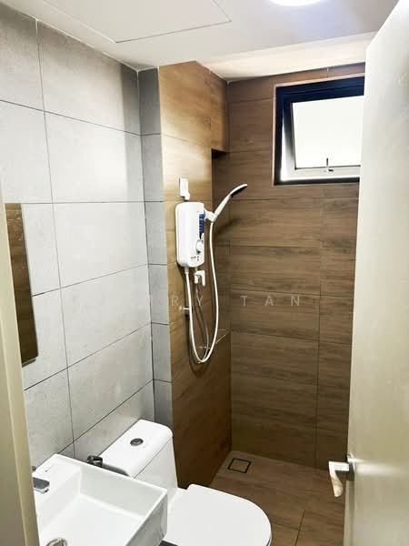Service Residence for Rent at Vivo Executive Apartment - Jerry Tan - Bathroom - PropertyGuru.com.my