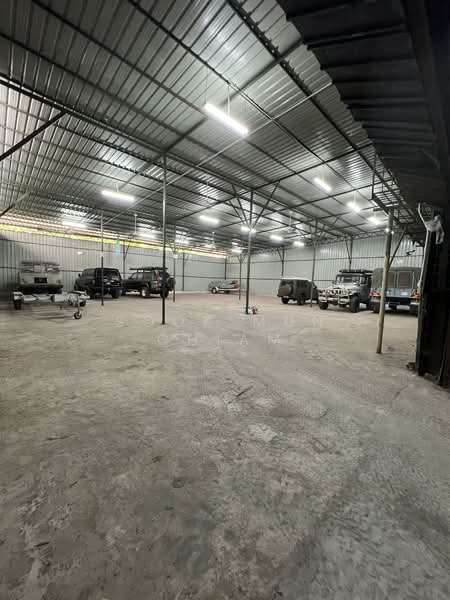 Kilang untuk Disewa di Puchong (Selangor) - sook mun Chiam - Car Park - PropertyGuru.com.my