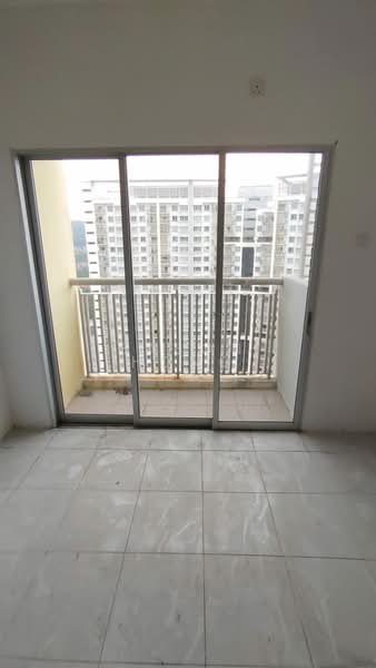 Pangsapuri untuk Disewa di Residensi Alam Damai (PR1MA @ Alam Damai) - Eason Hong - Balcony - PropertyGuru.com.my