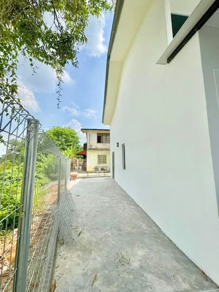 2-storey Terraced House for Sale in Taman Rinting (Masai) - Loong Hing Liong - Exterior - PropertyGuru.com.my