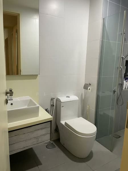 Servis Apartment untuk Dijual di Petalz Residences - PeiGee . - Bathroom - PropertyGuru.com.my