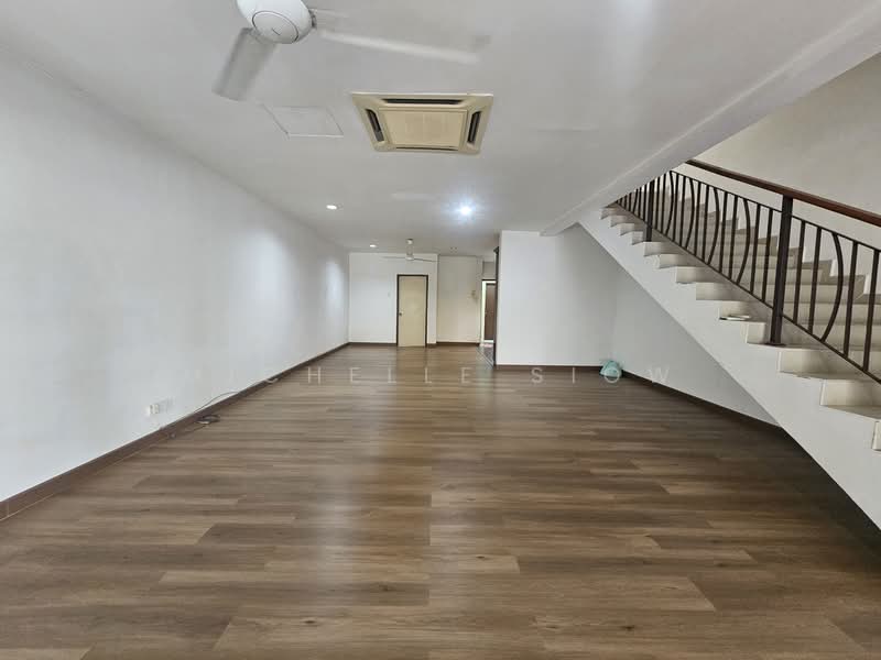 Rumah Teres 2 Tingkat untuk Dijual di Batu 9 (Cheras) - Michelle Siow - Living Room - PropertyGuru.com.my