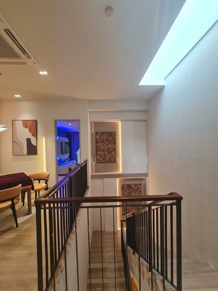 Untuk Dijual - New House Renovated Showroom for Sale,Puchong Legenda,Puchong Jaya beside Sunway,Bukit Jalil