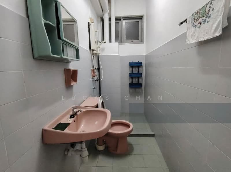 Kondominium untuk Dijual di Meadow Park 2 - Lucas Chan - Bathroom - PropertyGuru.com.my
