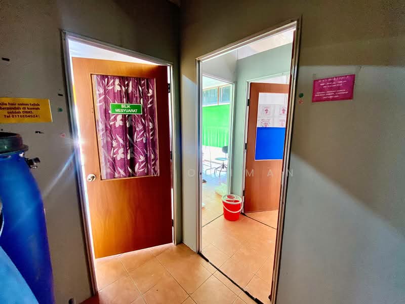 Shop for Sale in Bandar Tun Razak (Cheras) - Azim Othman - Interior - PropertyGuru.com.my