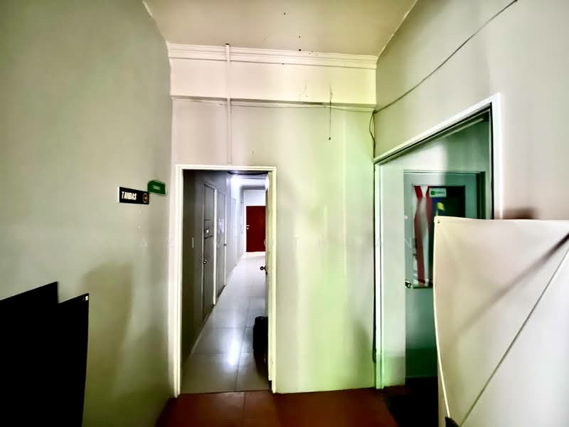 Shop for Sale in Bandar Tun Razak (Cheras) - Azim Othman - Corridor - PropertyGuru.com.my