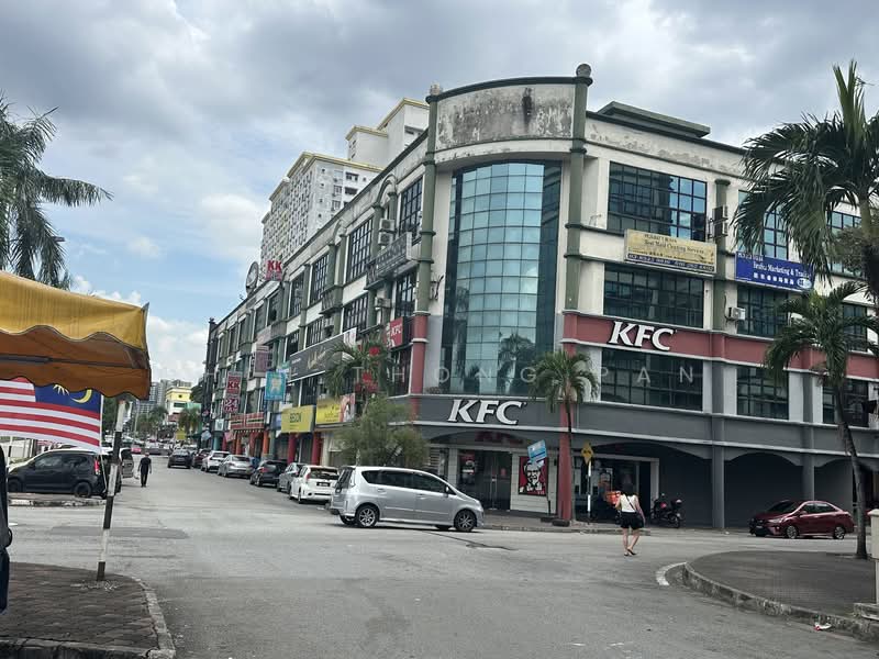 Pejabat untuk Dijual di Taman Pinggiran Putra (Seri Kembangan) - Chin Thong Pan - Exterior - PropertyGuru.com.my