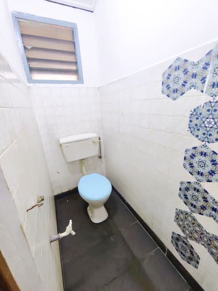 Rumah Teres 2 Tingkat untuk Dijual di Permas Jaya (Johor) - Bess Wong - Bathroom - PropertyGuru.com.my