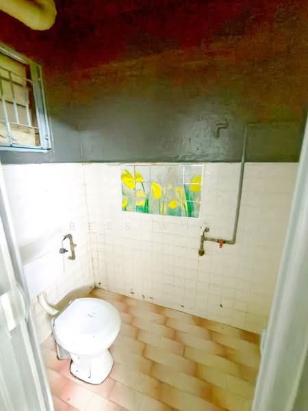 Rumah Teres 2 Tingkat untuk Dijual di Permas Jaya (Johor) - Bess Wong - Bathroom - PropertyGuru.com.my