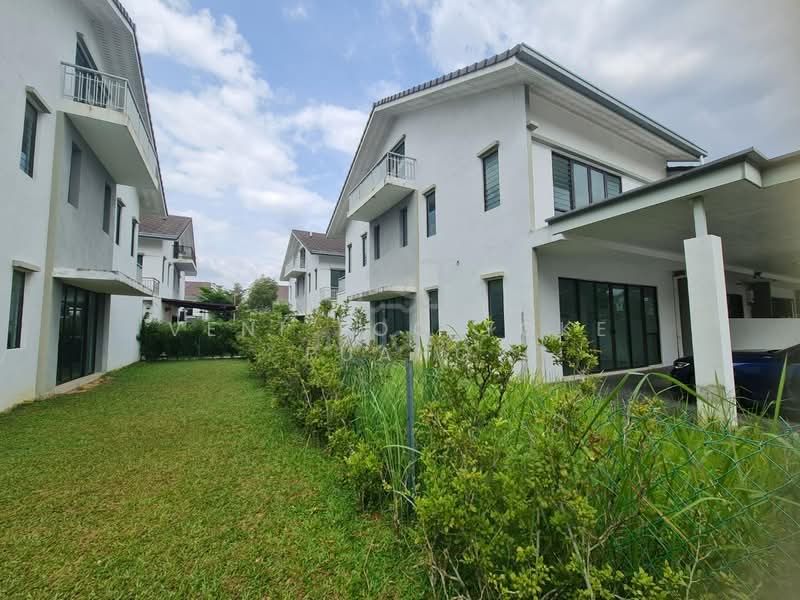 2.5-storey Terraced House for Sale in Shah Alam (Selangor) - Veni Foo Yoke Fuang - Exterior - PropertyGuru.com.my