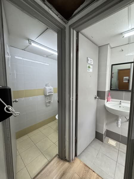 Shop / Office for Sale in Kota Damansara (Selangor) - Jason Chong - Bathroom - PropertyGuru.com.my