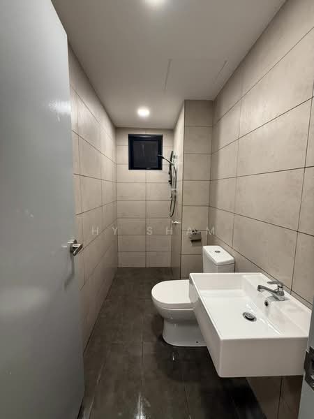 Servis Apartment untuk Disewa di M Luna - HY Sham - Bathroom - PropertyGuru.com.my