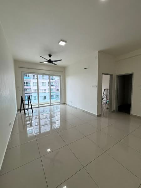 Servis Apartment untuk Dijual di Seasons Amara Larkin - Yvonne Lim - Living Room - PropertyGuru.com.my