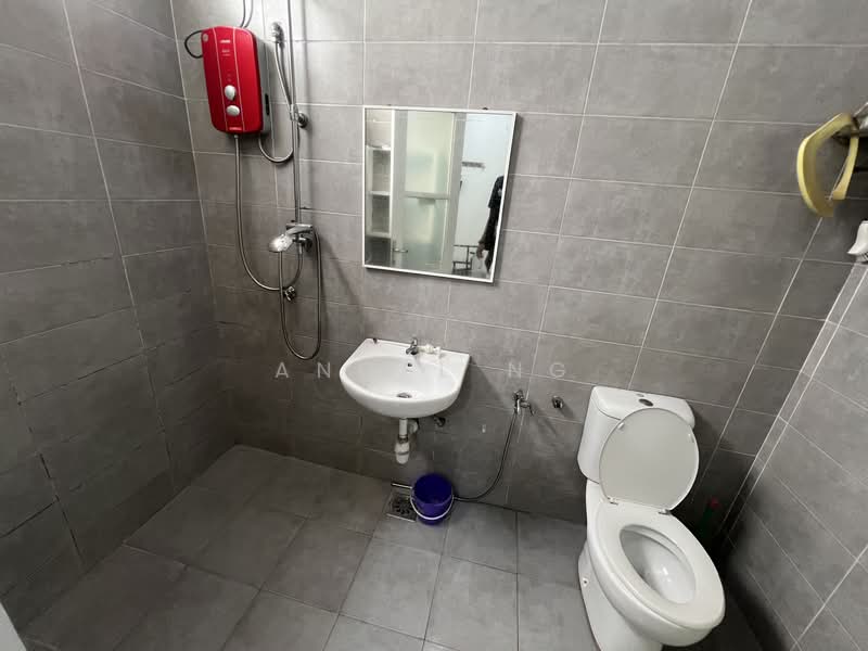 Semi-Detached House for Sale in Setia Impian (Setia Alam) - Angel Ng - Bathroom - PropertyGuru.com.my