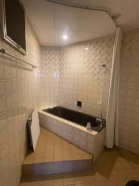 Condominium for Sale at 1 Persiaran Gurney - Shuyi Lim - Bathroom - PropertyGuru.com.my