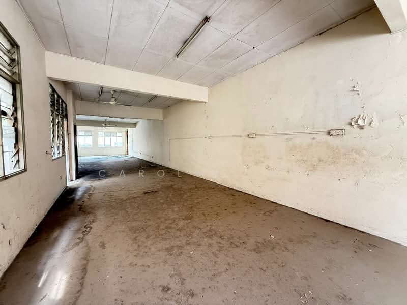 Shop for Sale in Taman Puteri Wangsa (Ulu Tiram) - Carolyn Goh - Interior - PropertyGuru.com.my