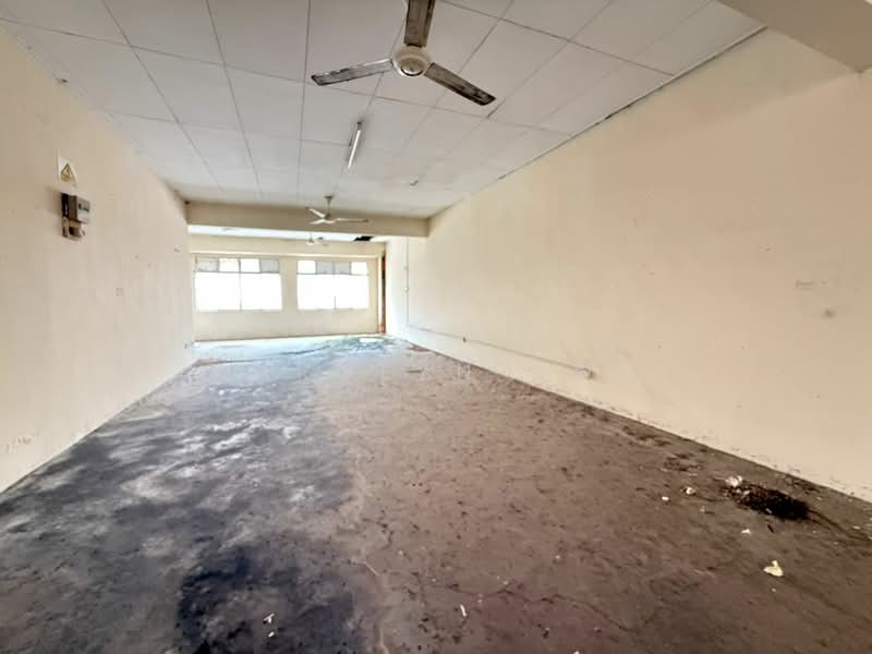 Shop for Sale in Taman Puteri Wangsa (Ulu Tiram) - Carolyn Goh - Interior - PropertyGuru.com.my