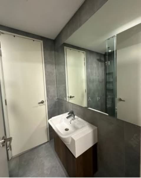 Servis Apartment untuk Disewa di Ativo Suites @ Damansara Avenue - Jack Yap - Bathroom - PropertyGuru.com.my