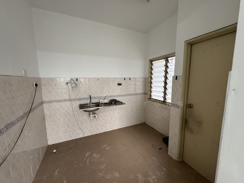 Apartment for Rent at Pangsapuri Sri Alpinia - Shannah Tong - Kitchen - PropertyGuru.com.my