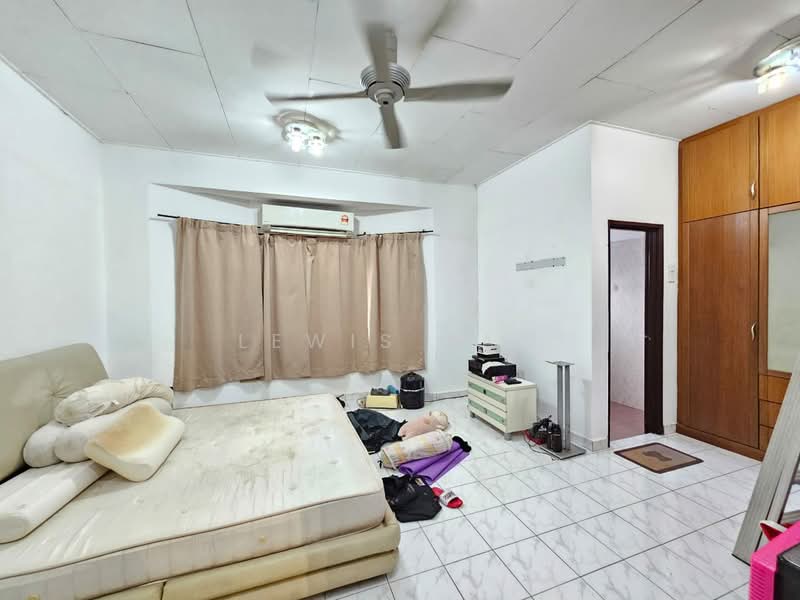 2-storey Terraced House for Sale in Taman Bukit Mewah (Kajang) - Lewis Tam - Bedroom - PropertyGuru.com.my