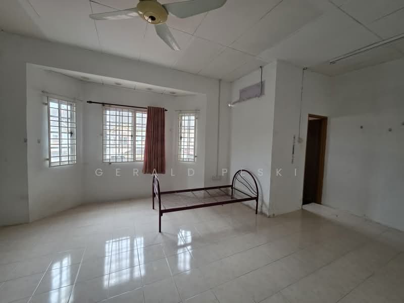 2-storey Terraced House for Sale in Taman Kulim Perdana (Kulim) - Gerald Peski - Bedroom - PropertyGuru.com.my