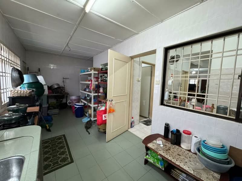 2-storey Terraced House for Sale in Taman Impian Emas (Skudai) - Cheryl Tey - Kitchen - PropertyGuru.com.my