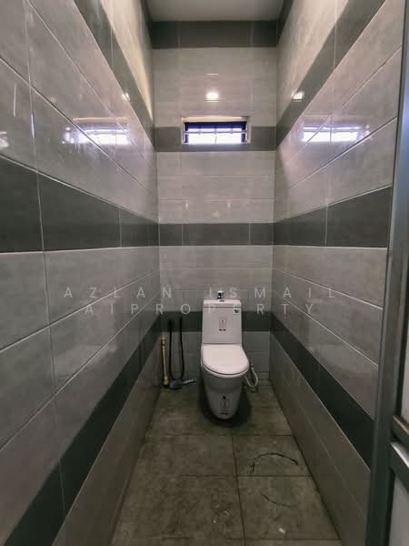 Terraced House for Sale in Taman Kota Masai (Pasir Gudang) - Azlan Ismail aiproperty - Bathroom - PropertyGuru.com.my